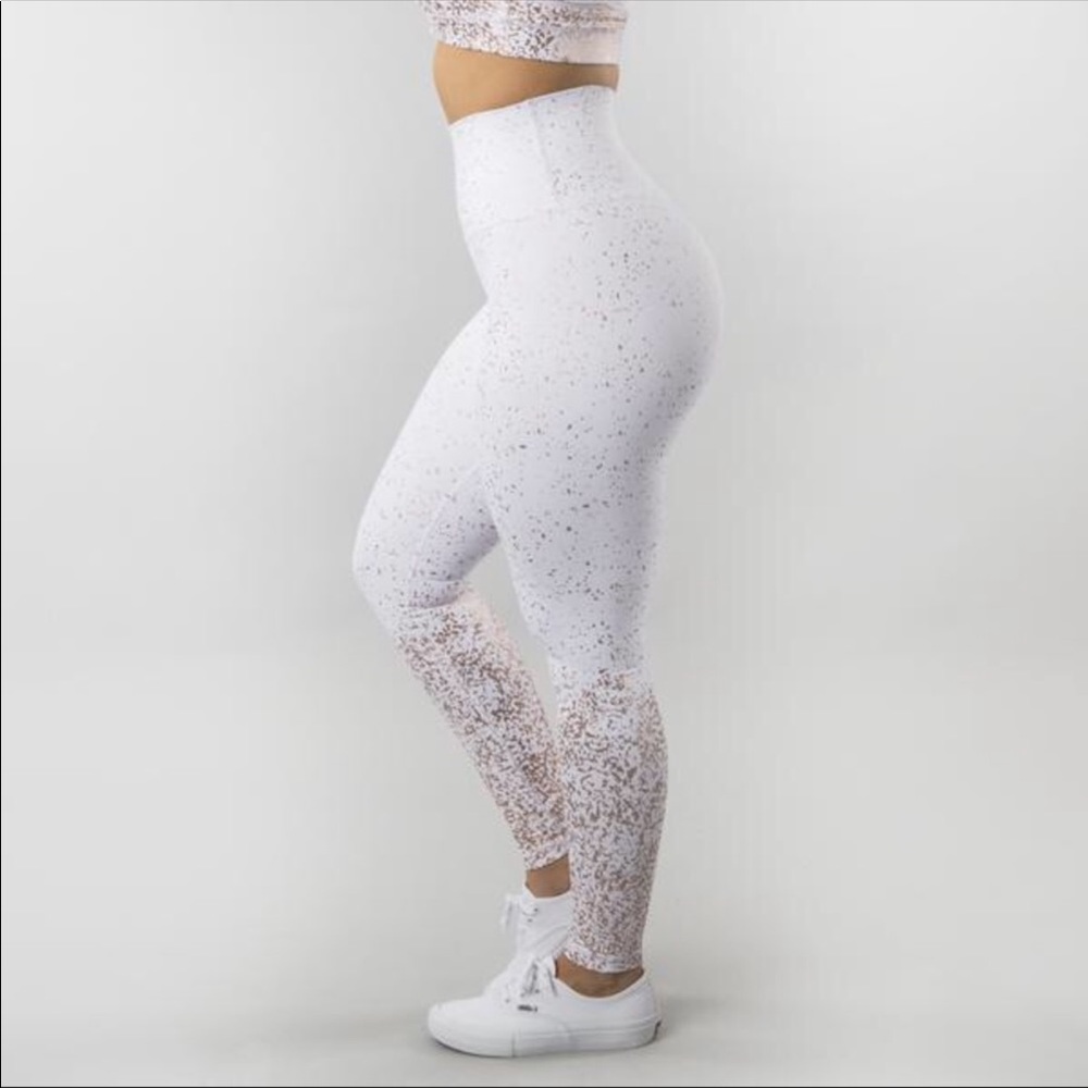 Buff Bunny Rose’ Leggings